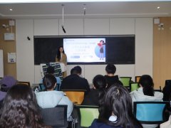 <b>我院开展大学生平安教育从题班会</b>